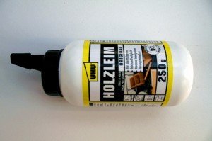 UHU Holzleim original D2