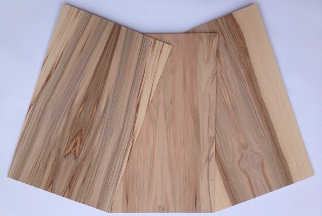 Schlagplatte Satin Nuss (Amberbaum) 3mm, 500x300mm